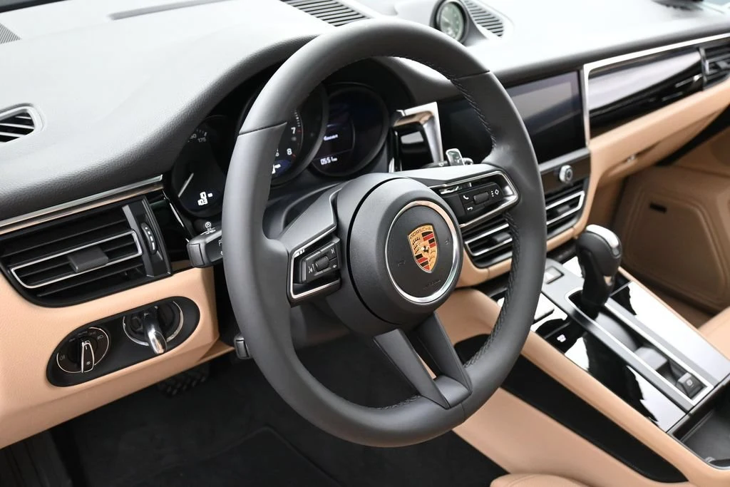 2026 Porsche Macan interior, Black/Mojave Beige