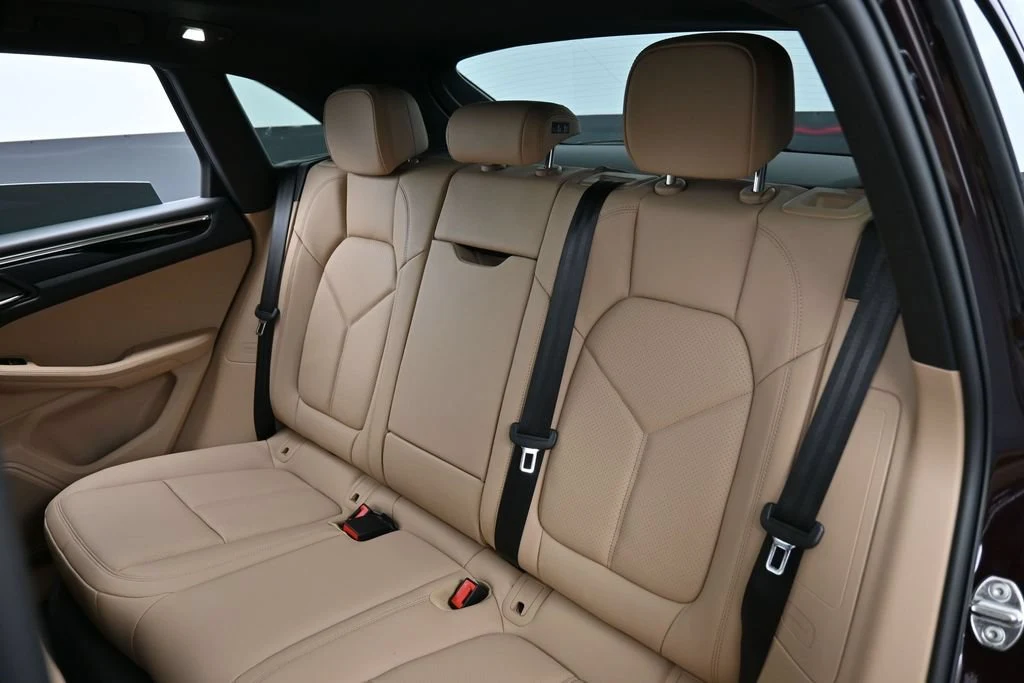 2026 Porsche Macan interior, seats, Black/Mojave Beige