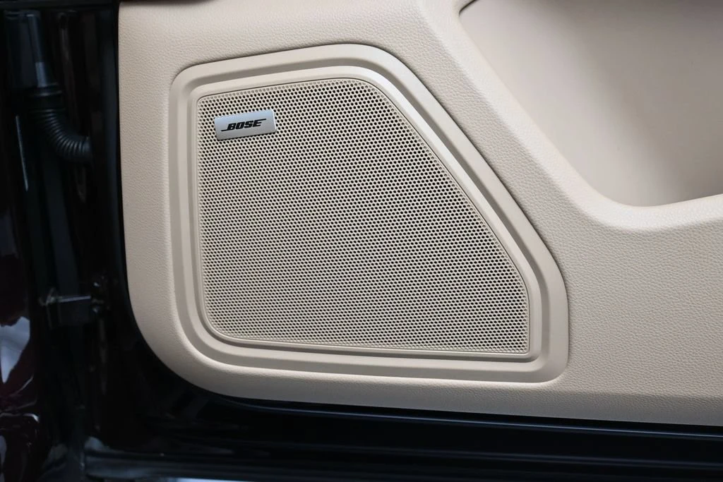 2026 Porsche Macan interior, door panel, Black/Mojave Beige