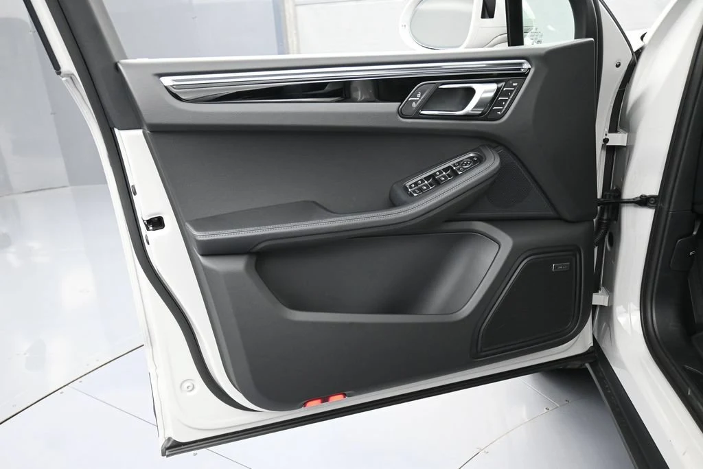 2026 Porsche Macan interior, door panel, Black