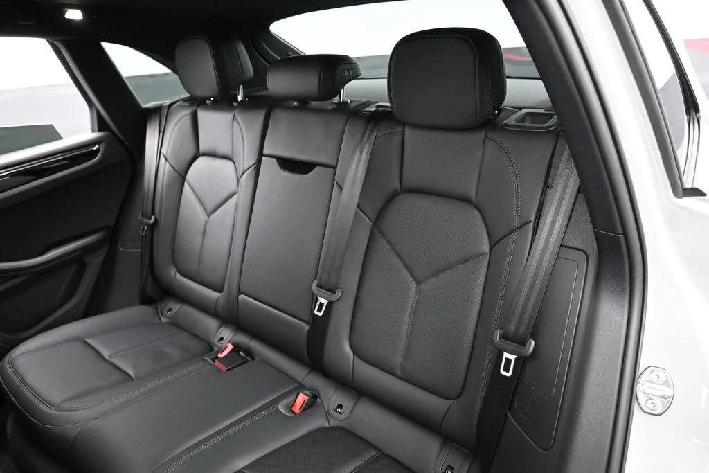 2026 Porsche Macan interior, seats, Black