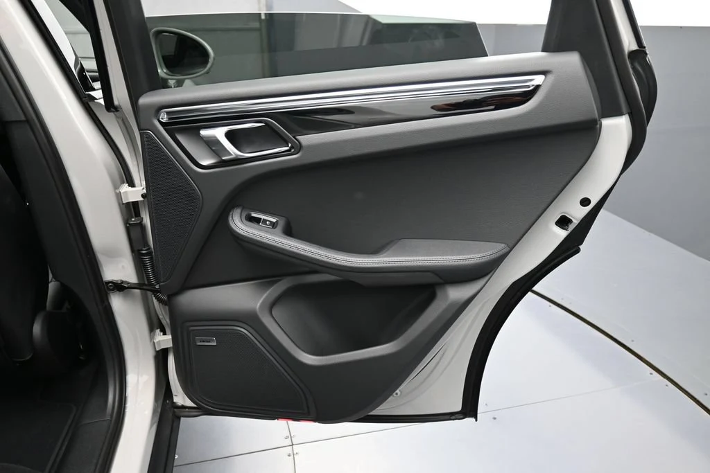 2026 Porsche Macan interior, door panel, Black