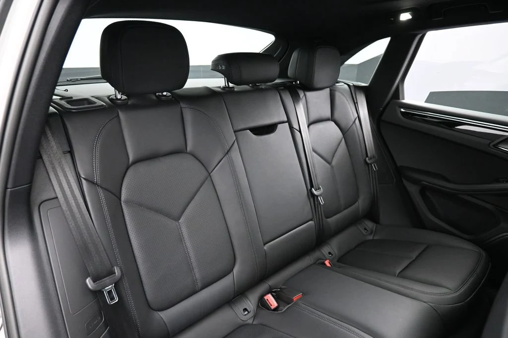 2026 Porsche Macan interior, seats, Black