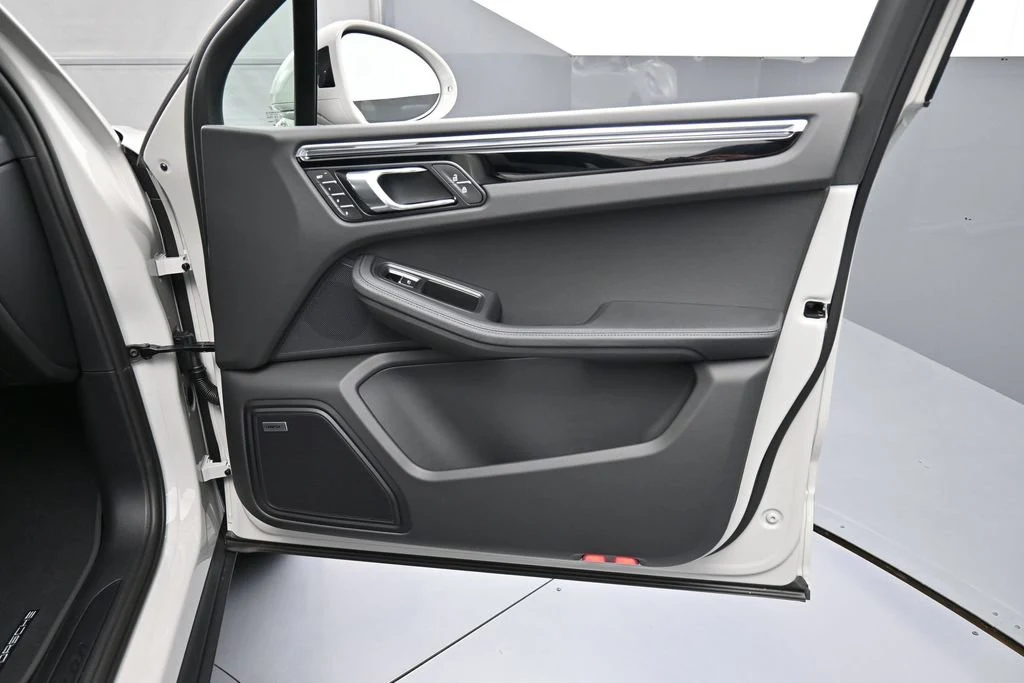 2026 Porsche Macan interior, door panel, Black