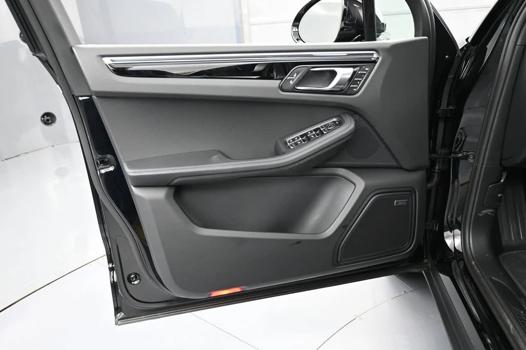 2026 Porsche Macan interior, door panel, Black