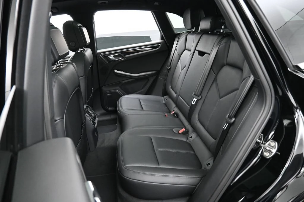 2026 Porsche Macan interior, seats, Black