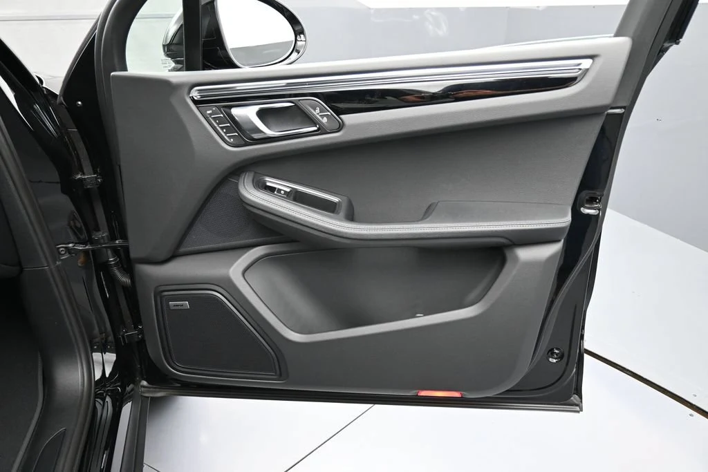 2026 Porsche Macan interior, door panel, Black
