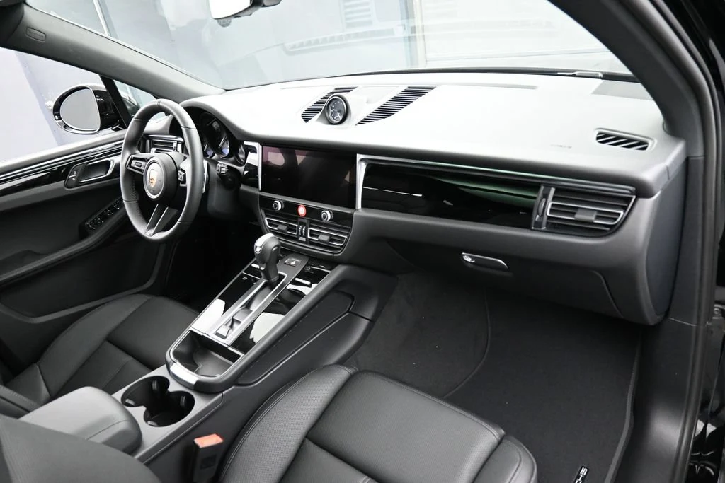 2026 Porsche Macan interior, Black