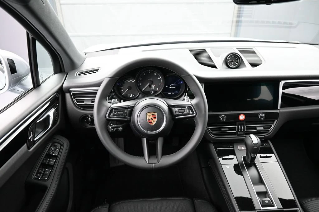 2026 Porsche Macan interior, dashboard, Black