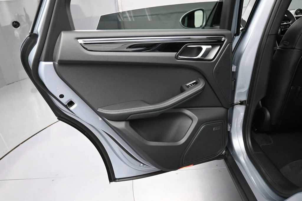 2026 Porsche Macan interior, door panel, Black