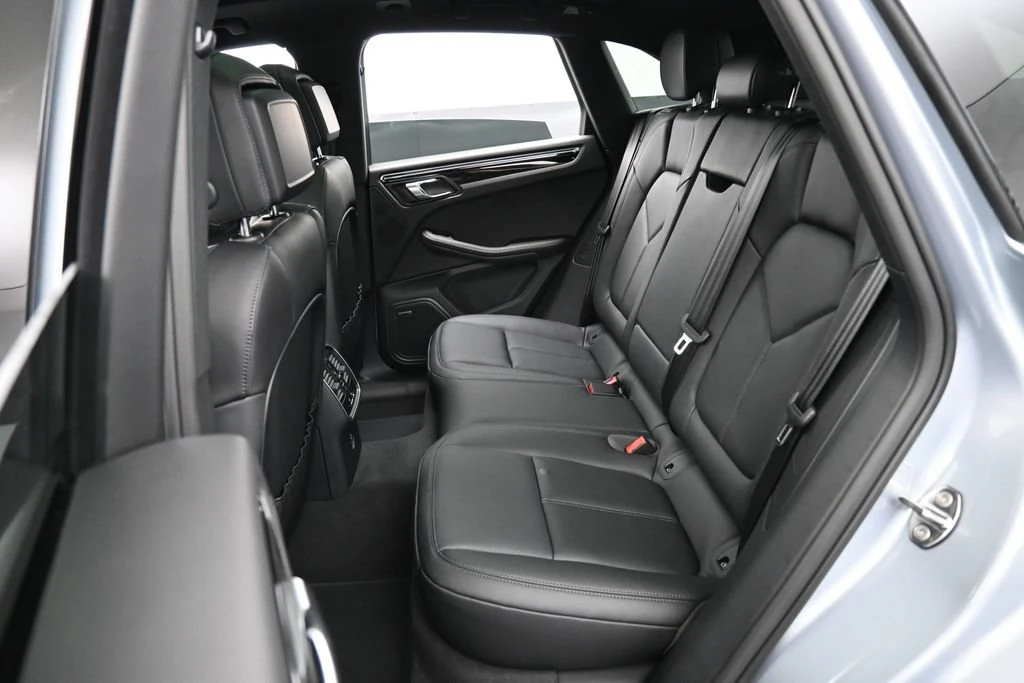 2026 Porsche Macan interior, seats, Black