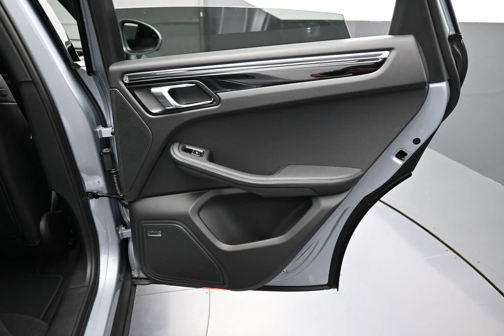 2026 Porsche Macan interior, door panel, Black