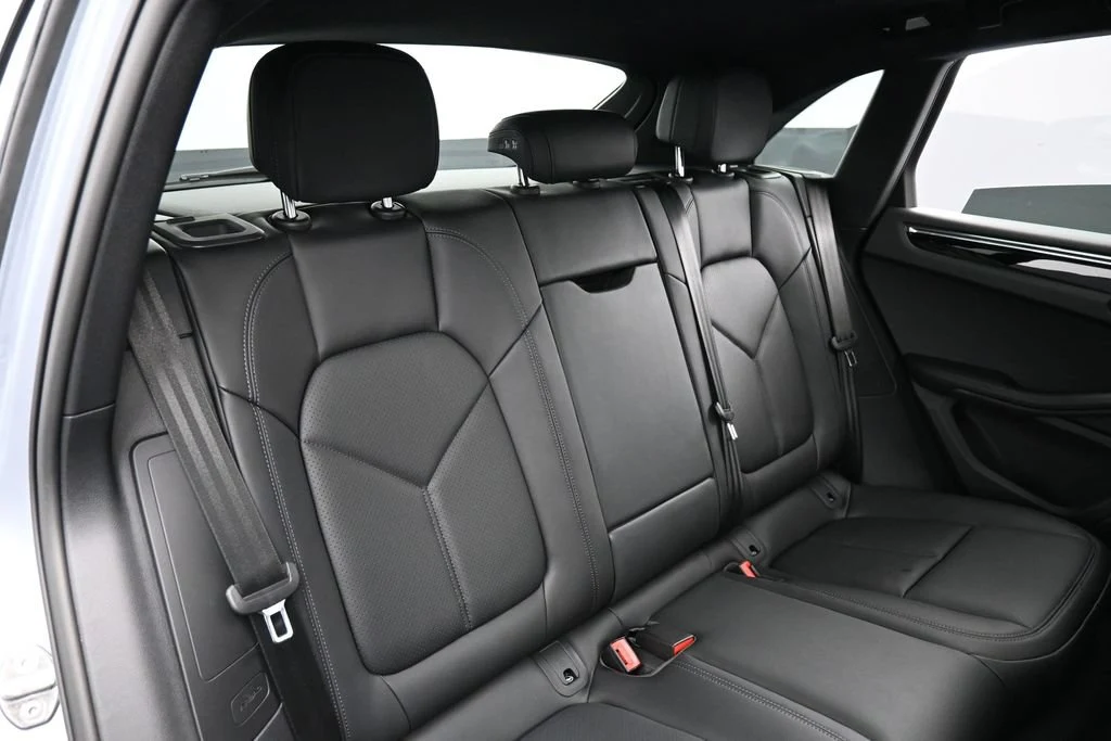 2026 Porsche Macan interior, seats, Black