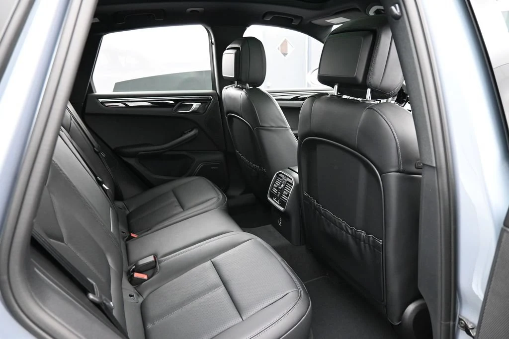 2026 Porsche Macan interior, seats, Black