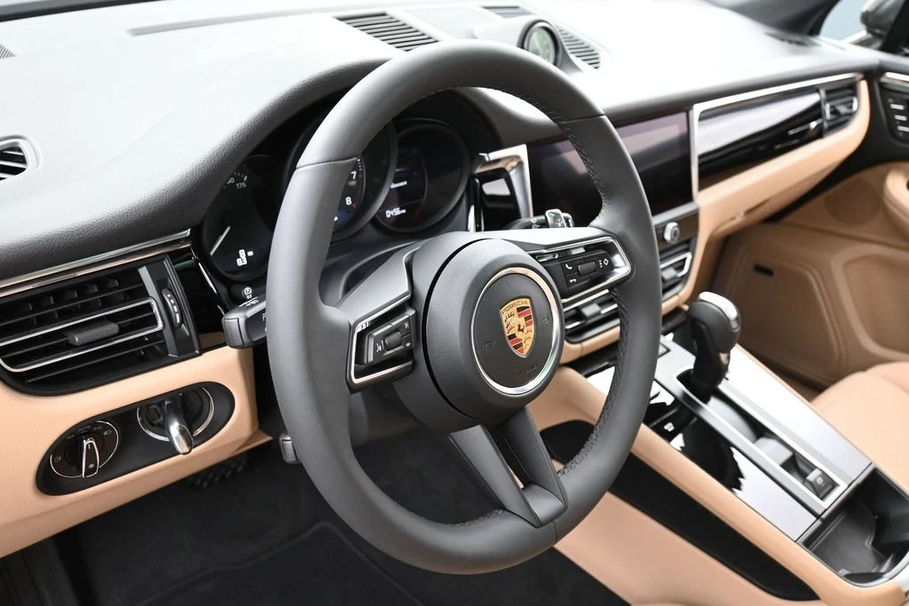 2026 Porsche Macan interior, Black/Mojave Beige
