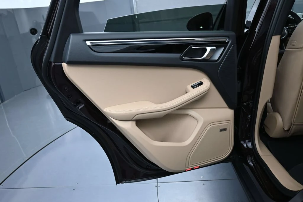 2026 Porsche Macan interior, door panel, Black/Mojave Beige