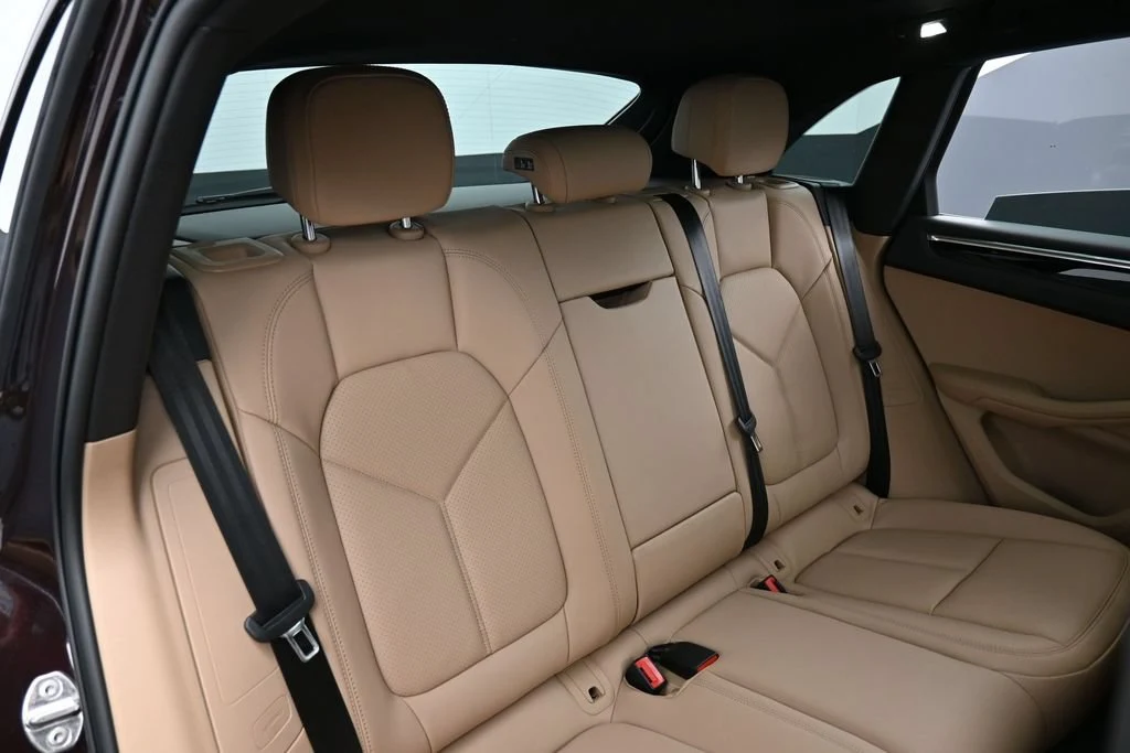 2026 Porsche Macan interior, seats, Black/Mojave Beige