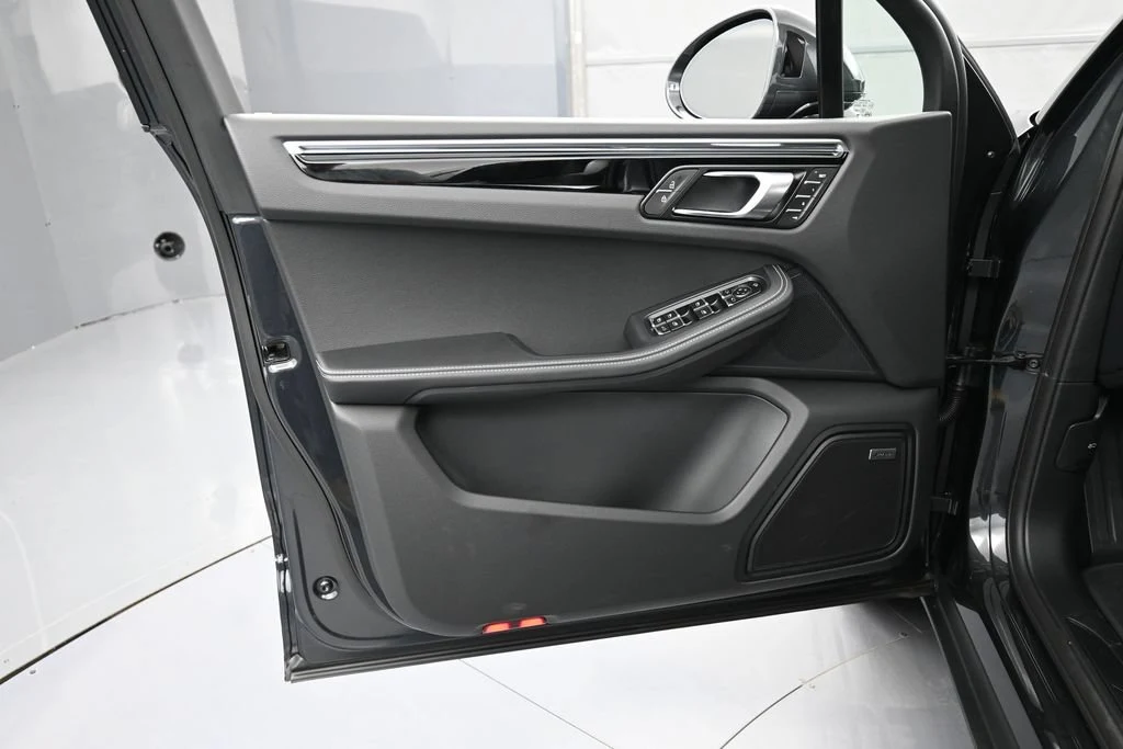 2026 Porsche Macan interior, door panel, Black