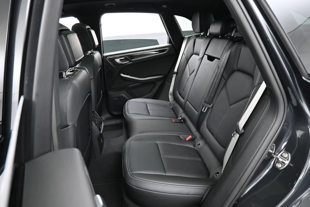 2026 Porsche Macan interior, seats, Black