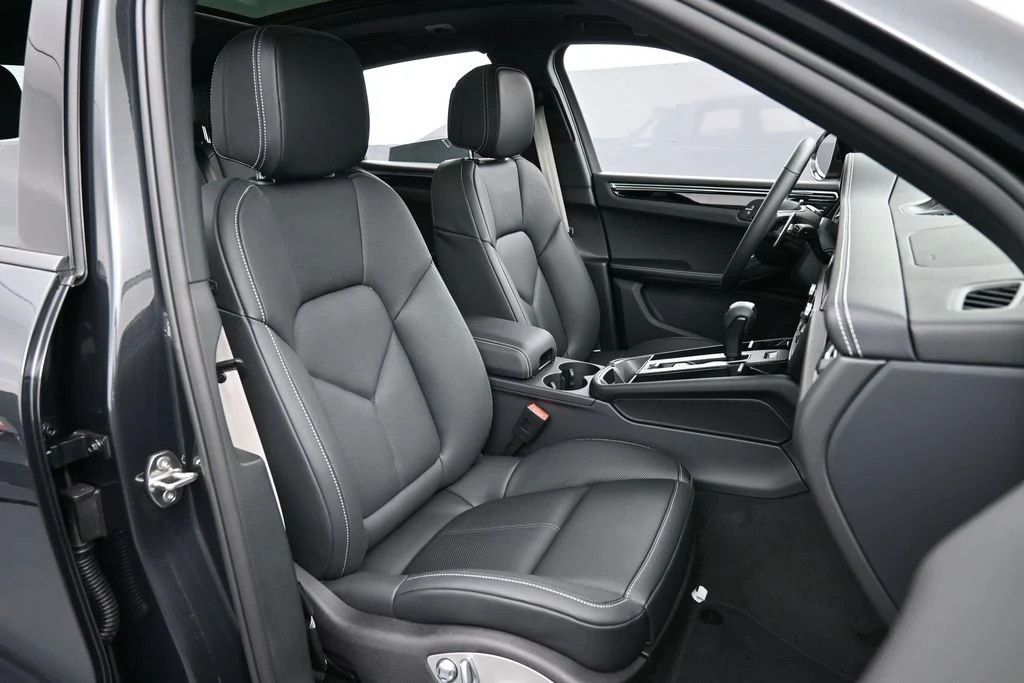 2026 Porsche Macan interior, seats, Black