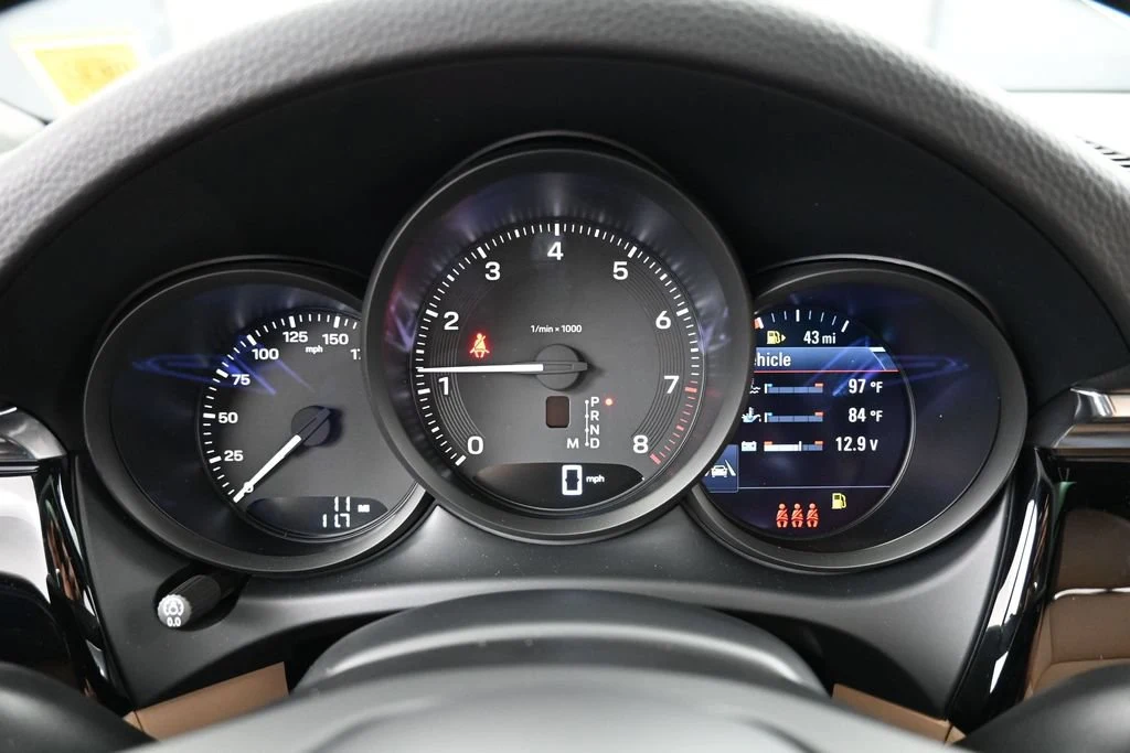 2026 Porsche Macan interior, Black/Mojave Beige