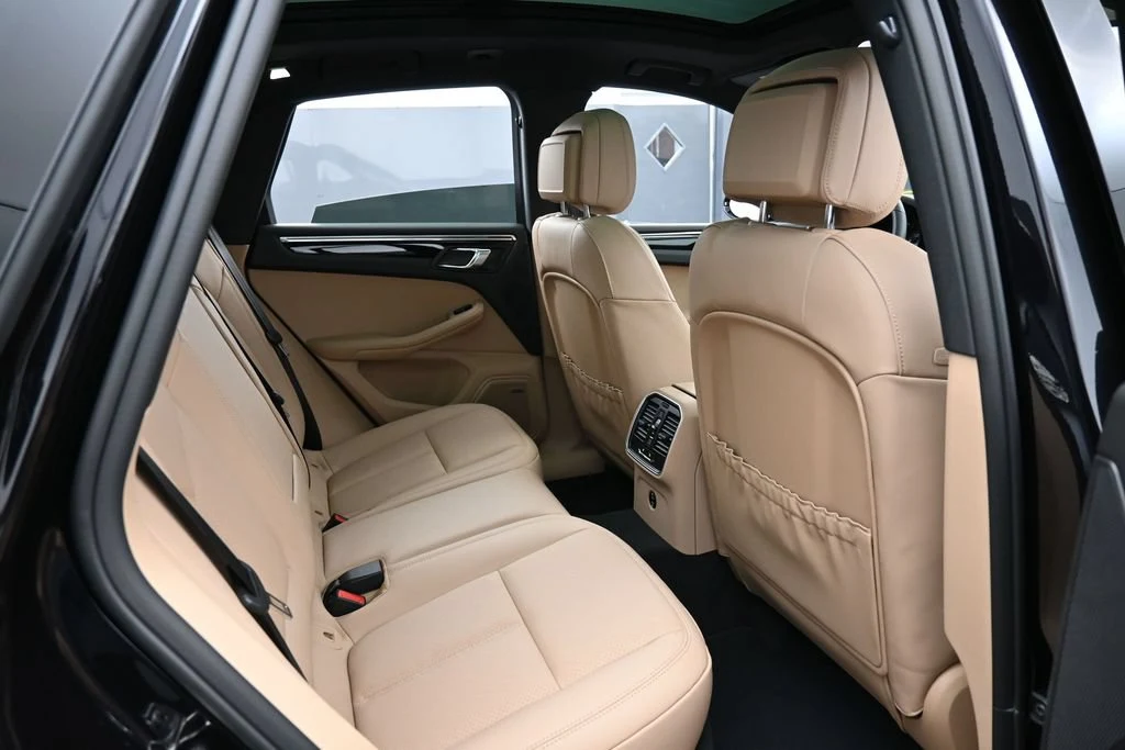 2026 Porsche Macan interior, seats, Black/Mojave Beige