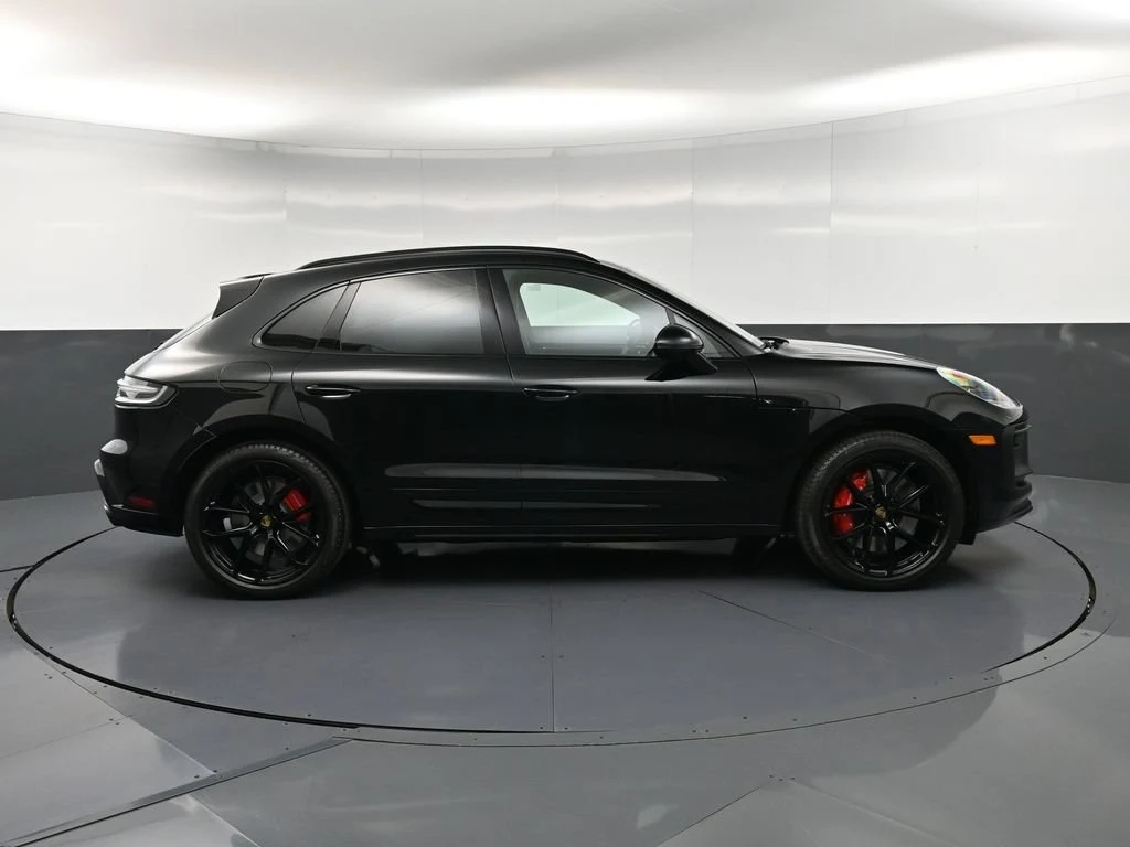 2026 Porsche Macan GTS, side profile, Black