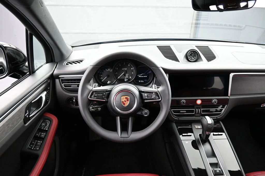 2026 Porsche Macan GTS interior, dashboard, Black/Bordeaux Red
