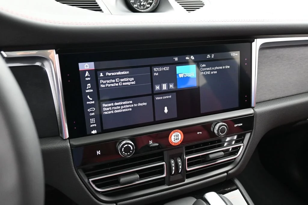 2026 Porsche Macan GTS interior, Black/Bordeaux Red
