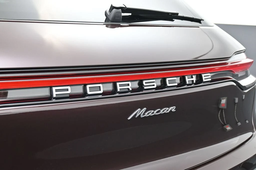 2026 Porsche Macan, detail