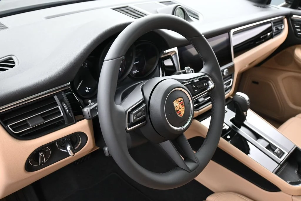 2026 Porsche Macan interior, Black/Mojave Beige