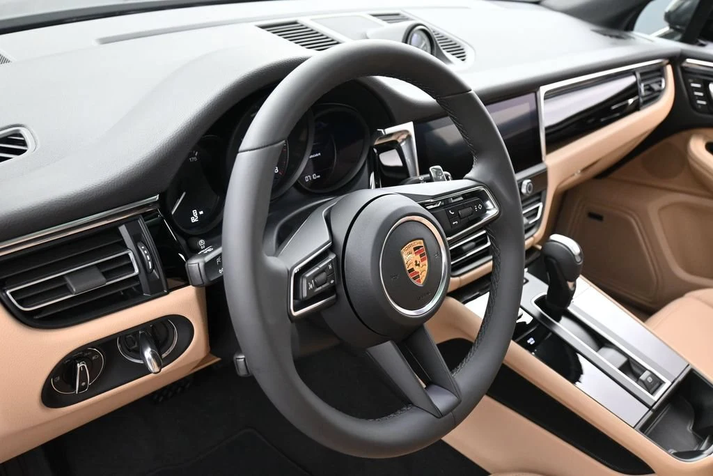 2026 Porsche Macan interior, Black/Mojave Beige