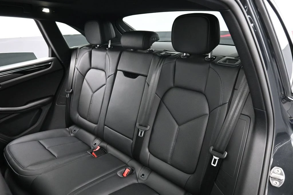 2026 Porsche Macan interior, seats, Black