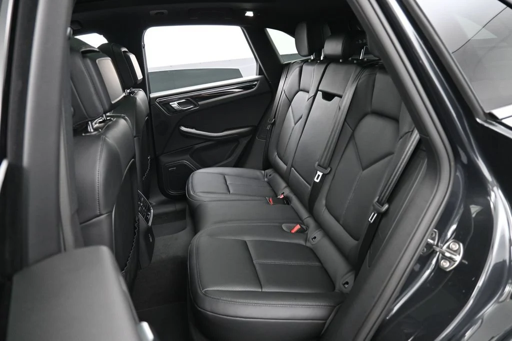 2026 Porsche Macan interior, seats, Black