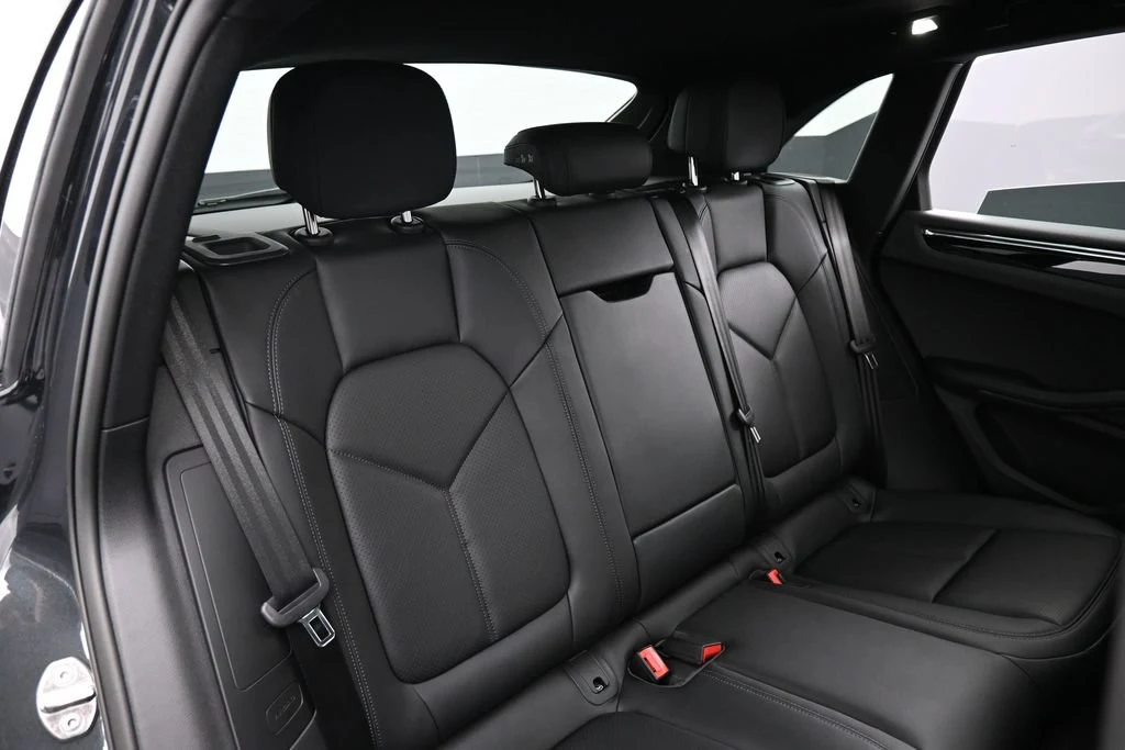 2026 Porsche Macan interior, seats, Black