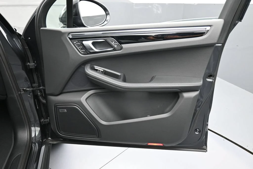2026 Porsche Macan interior, door panel, Black