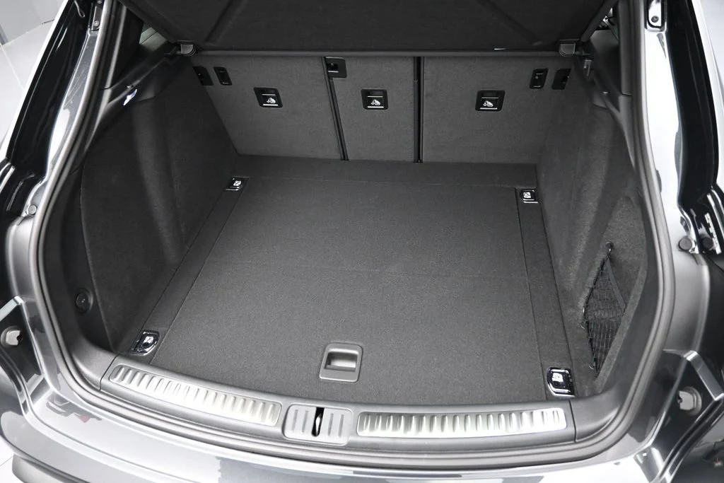 2026 Porsche Macan trunk