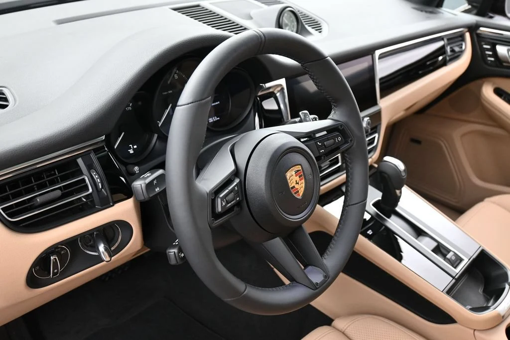 2026 Porsche Macan interior, Black/Mojave Beige
