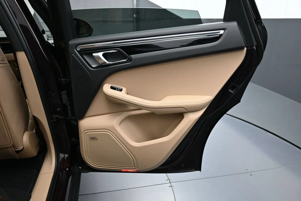 2026 Porsche Macan interior, door panel, Black/Mojave Beige