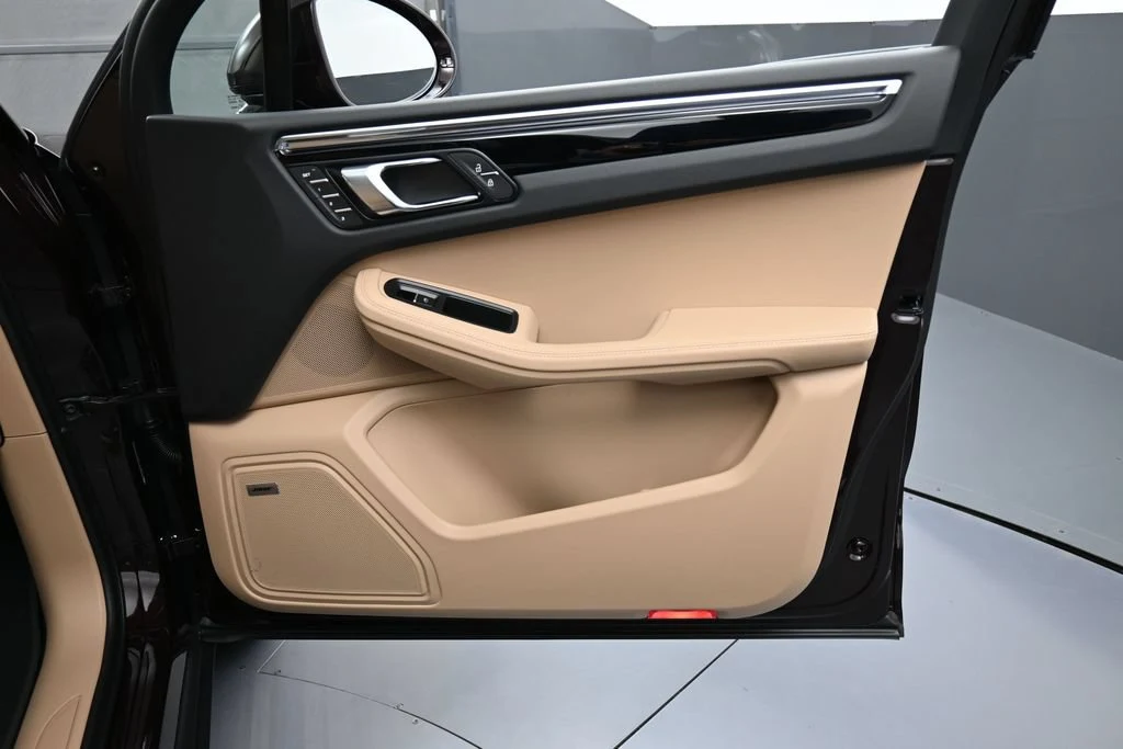 2026 Porsche Macan interior, door panel, Black/Mojave Beige