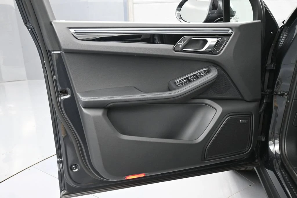 2026 Porsche Macan interior, door panel, Black