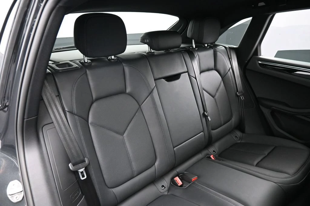 2026 Porsche Macan interior, seats, Black