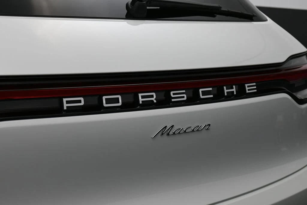 2026 Porsche Macan, detail