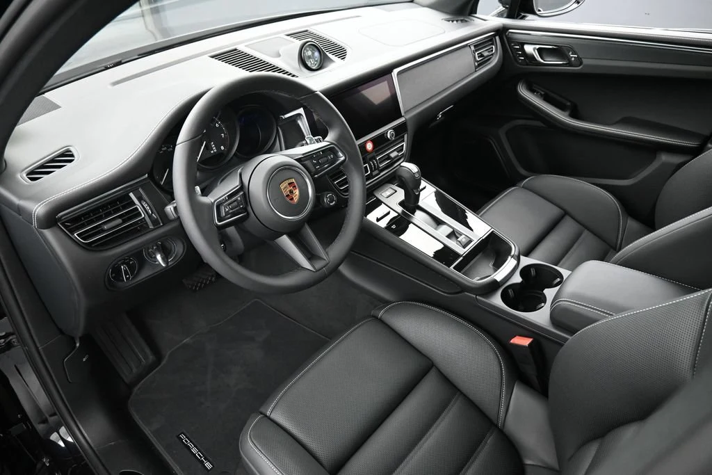 2026 Porsche Macan GTS interior, dashboard, Black