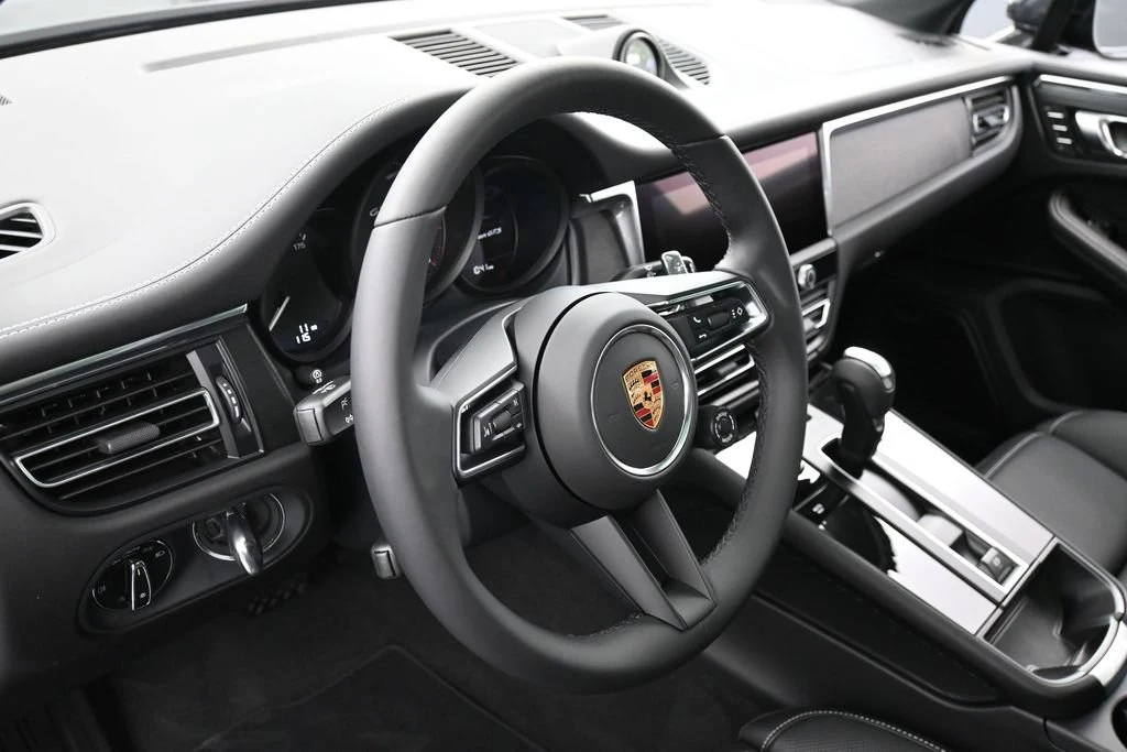 2026 Porsche Macan GTS interior, Black