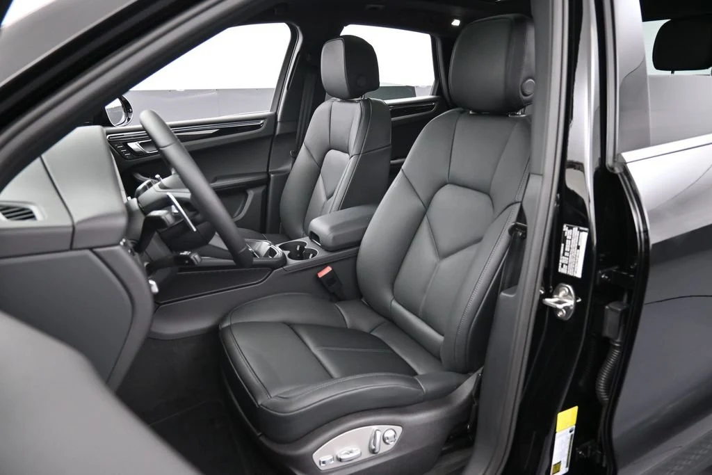 2026 Porsche Macan interior, seats, Black