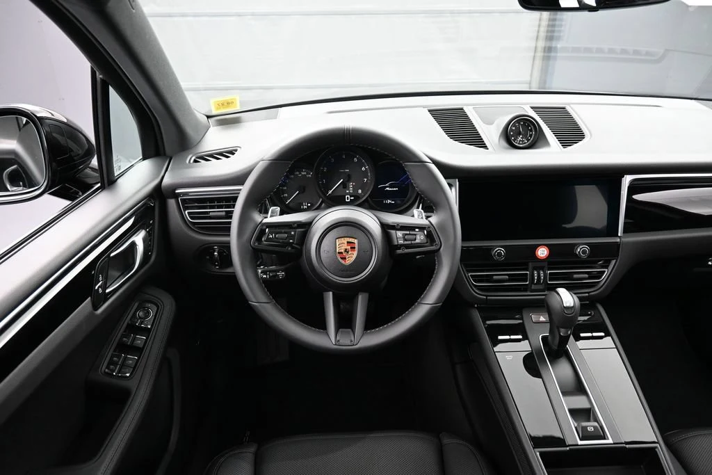2026 Porsche Macan interior, dashboard, Black