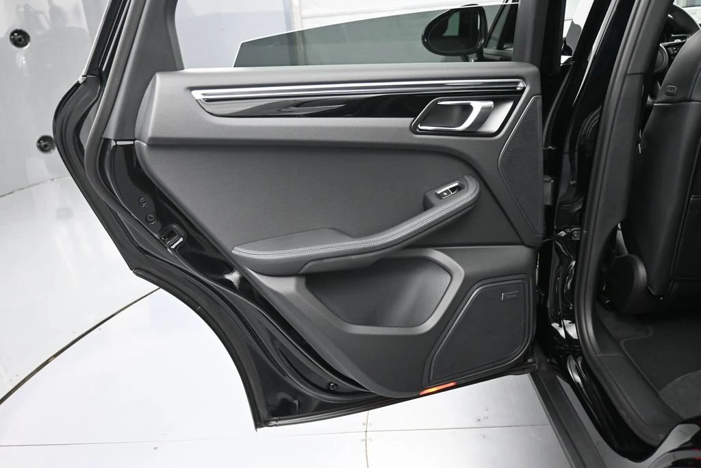 2026 Porsche Macan interior, door panel, Black
