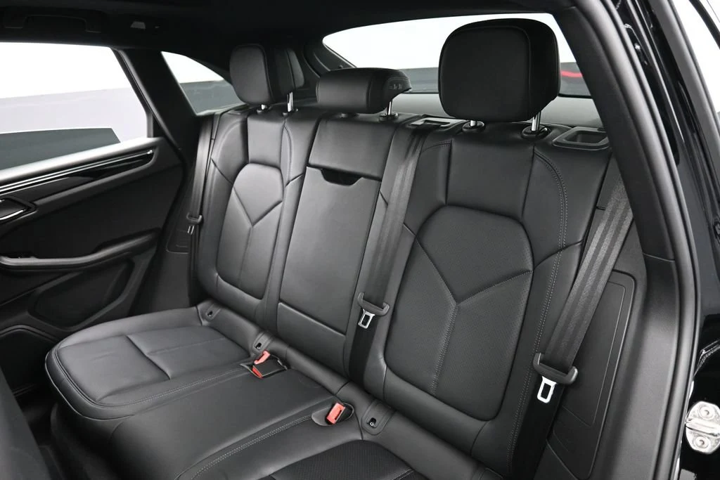 2026 Porsche Macan interior, seats, Black