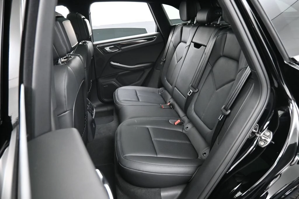2026 Porsche Macan interior, seats, Black